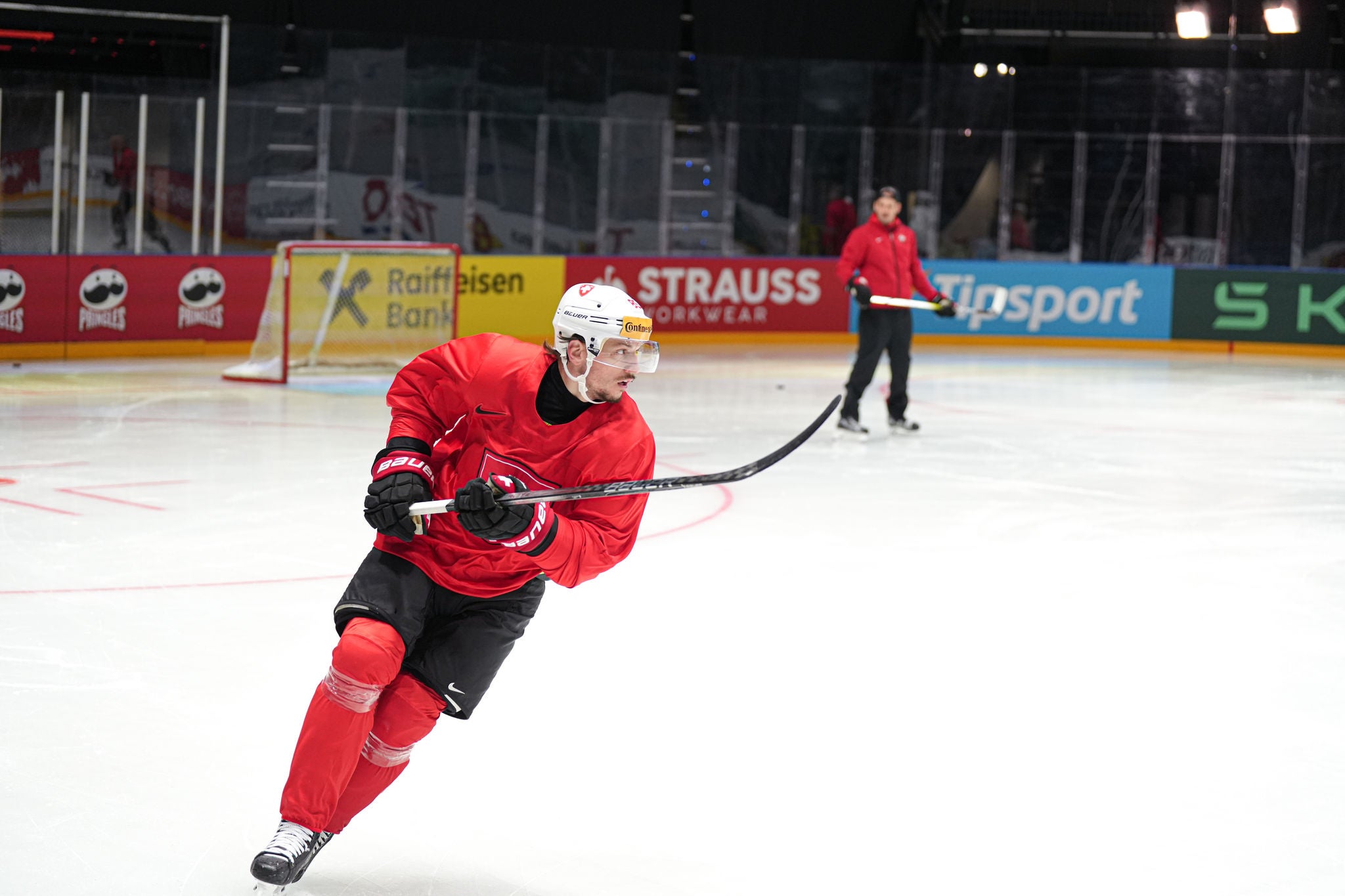 Continental devient sponsor des casques lors du championnat du monde masculin de hockey sur glace 2024