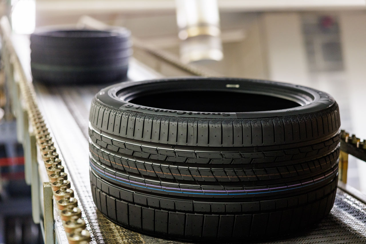 Reifenwerk Korbach, Reifenbaumaschine