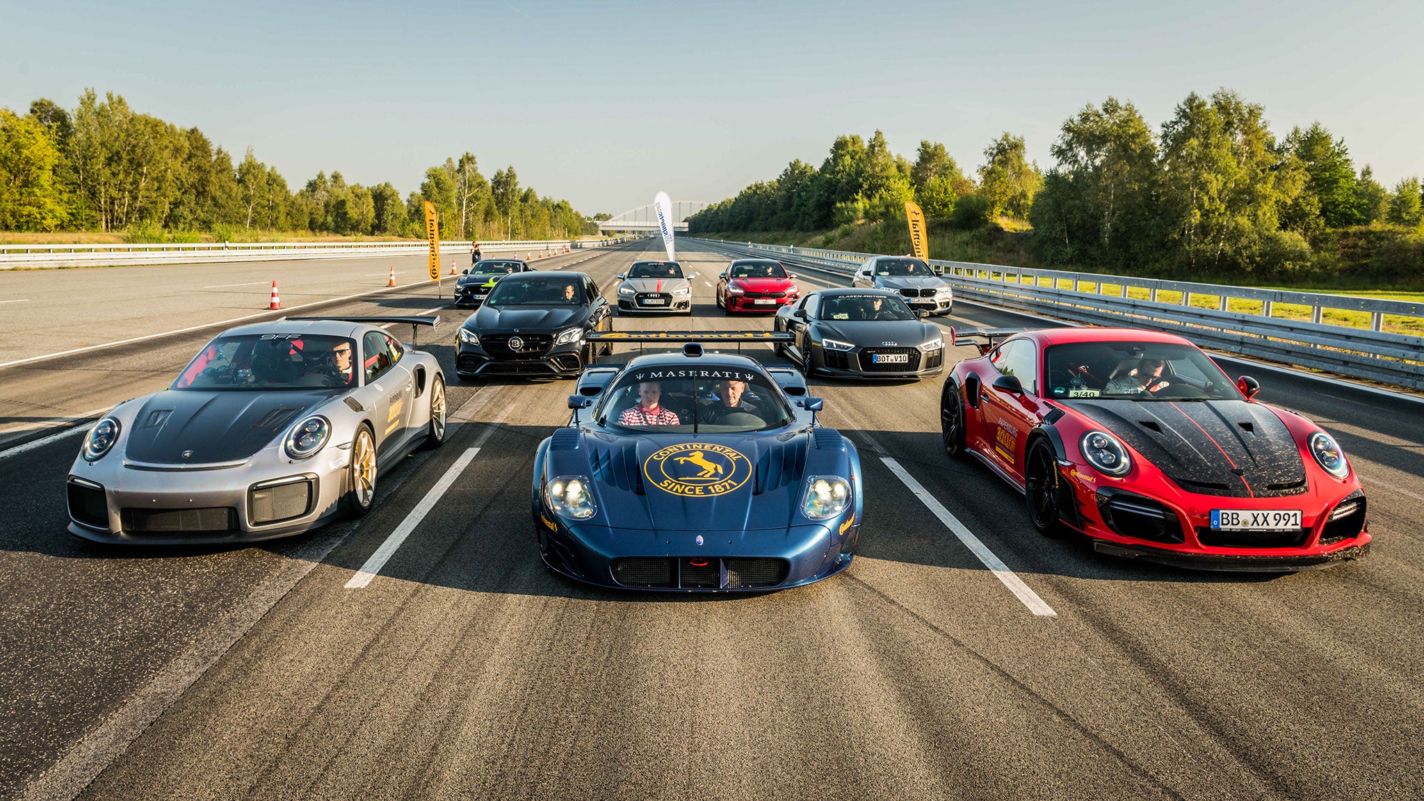 Cars taking part of Papenburg 3000