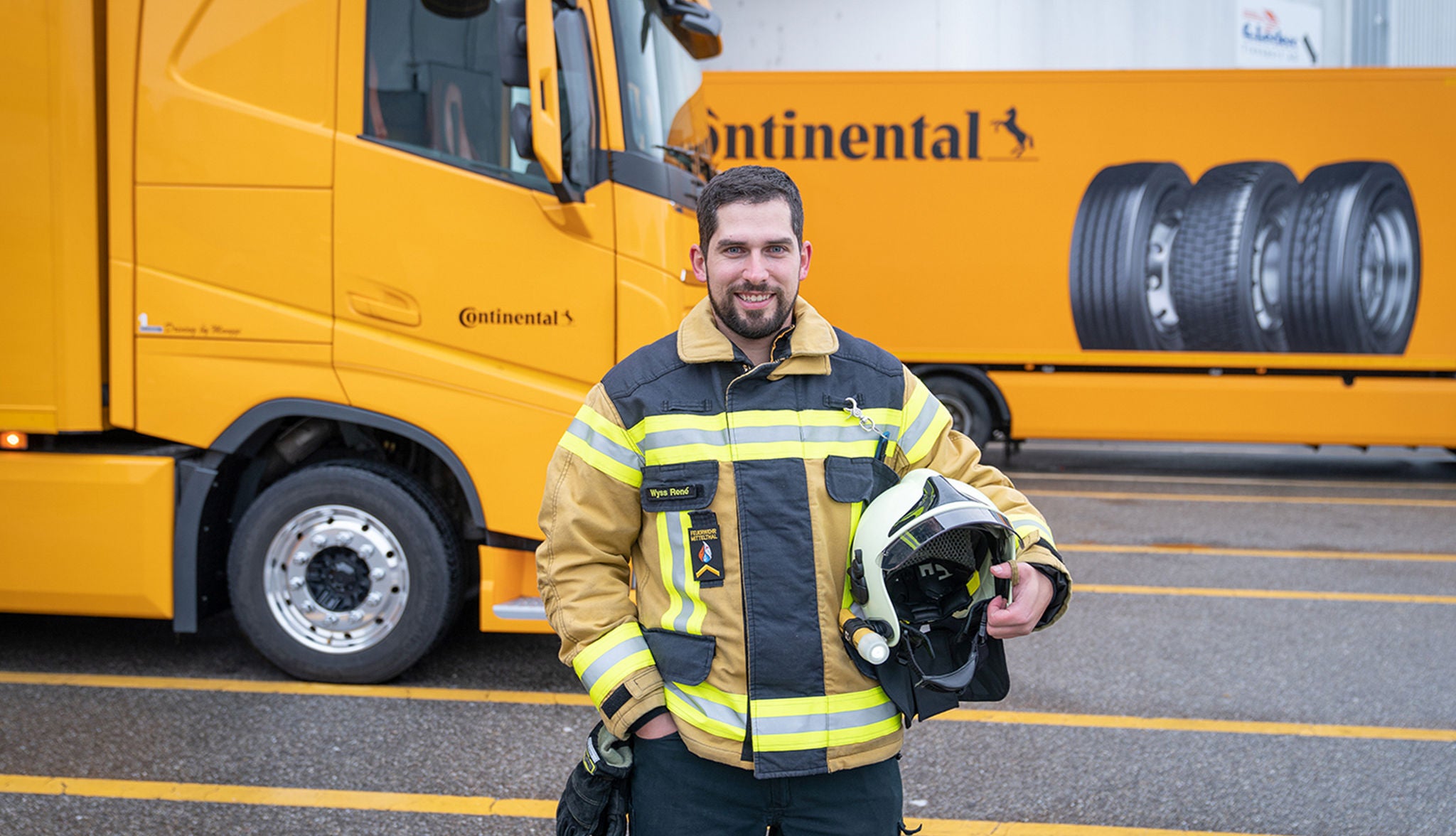 Continental Fahrer im Feuerwehranzug