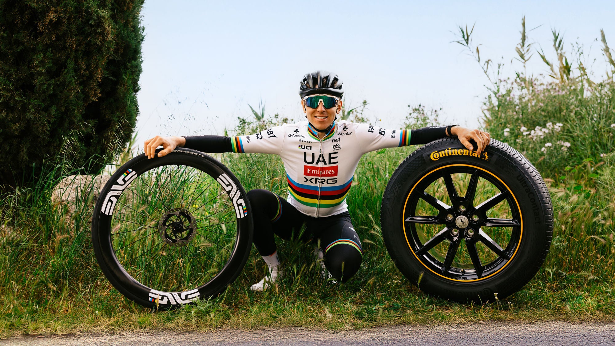 CONTINENTAL @ SPORTO 2025: Win a jersey signed by Tadej Pogačar!