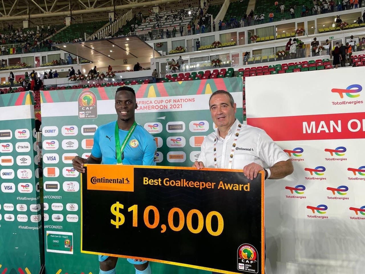 Continental Presents Best Goalkeeper Award at TotalEnergies Africa Cup of Nations 2021