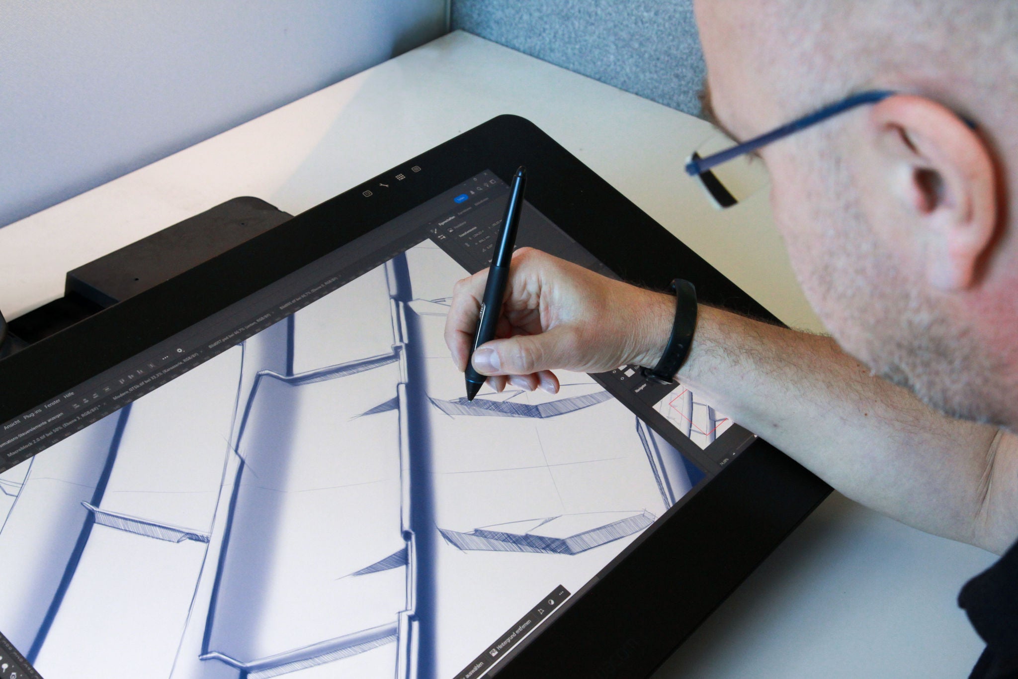 Reifendesigner bei der Arbeit