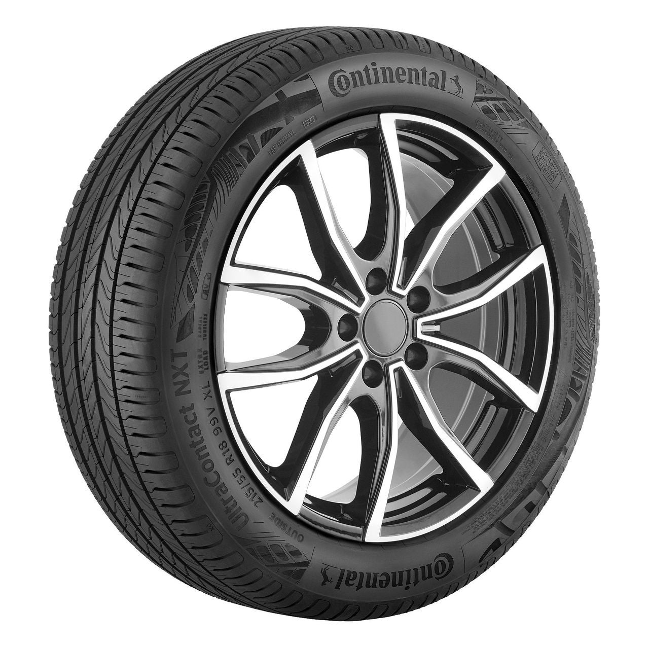 L’UltraContact NXT est le pneu de série le plus durable à ce jour de Continental. Il est composé à 65 % de matériaux renouvelables, recyclés et certifiés par bilan massique.