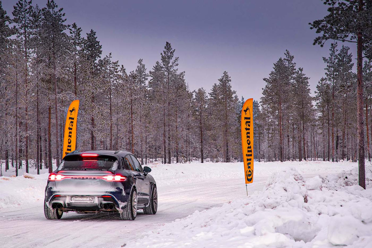Continental Winter High Performance Event 2022 – Porsche testet WinterContact TS 870 P im Schnee | Continental