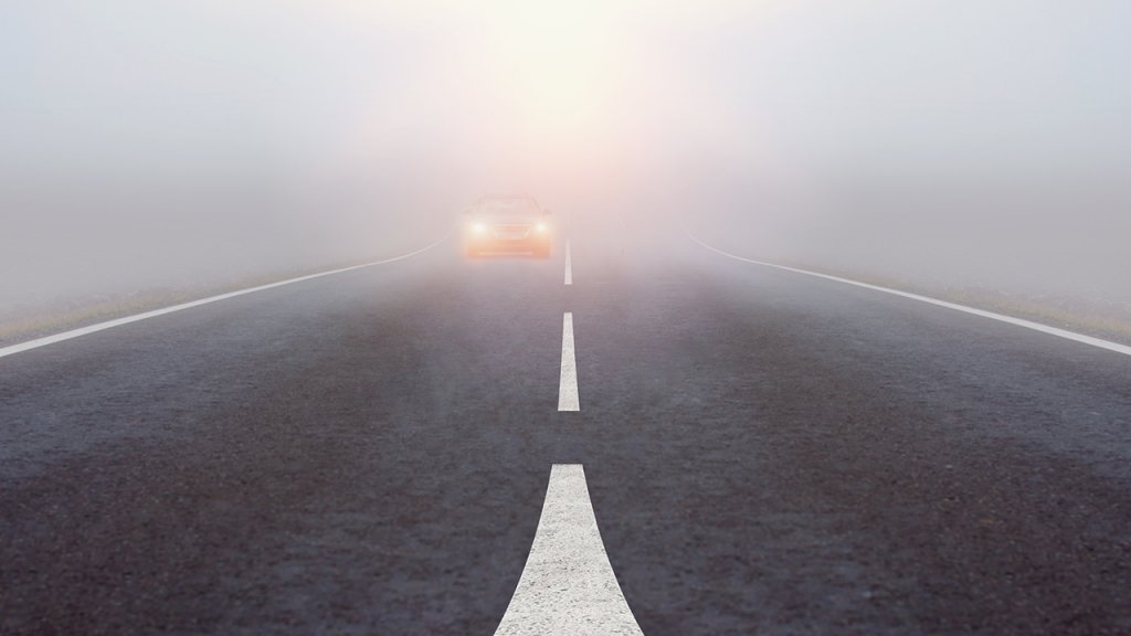 Nebelschlussleuchte: Tipps zum Fahren bei Nebel - ZDFheute