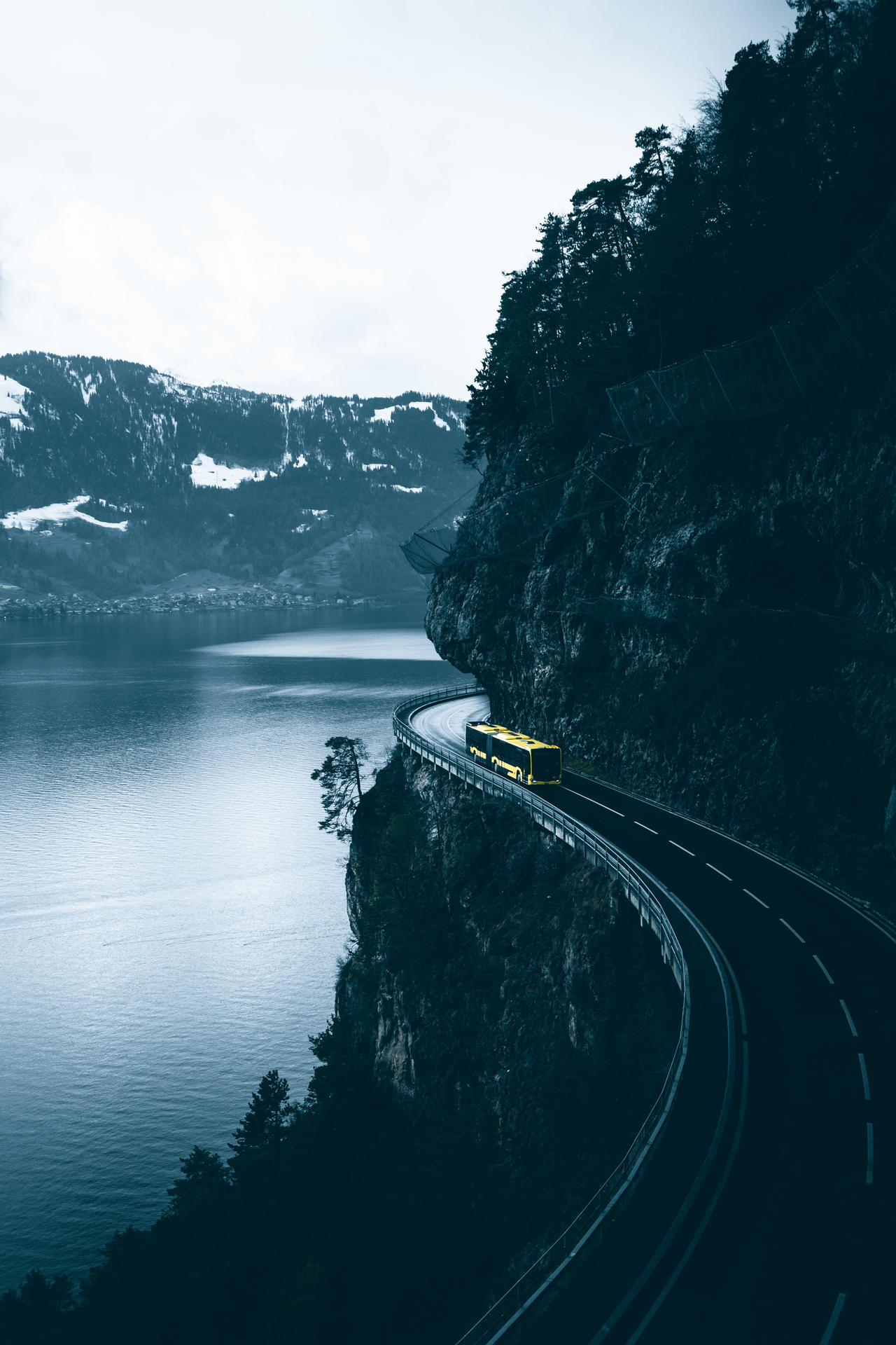 Sustainablefleet8 Bus sur une route sinueuse