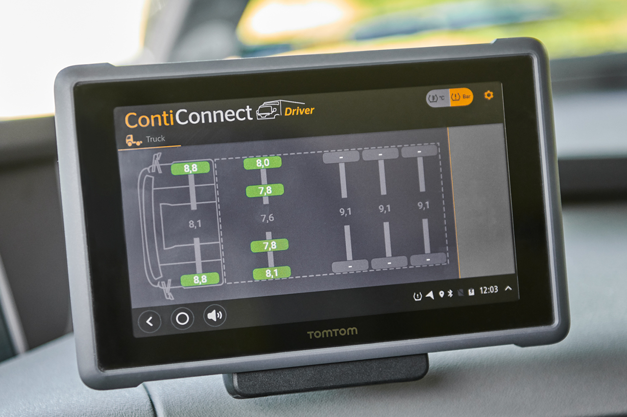 Image showing the ContiConnect interface of a vehicule