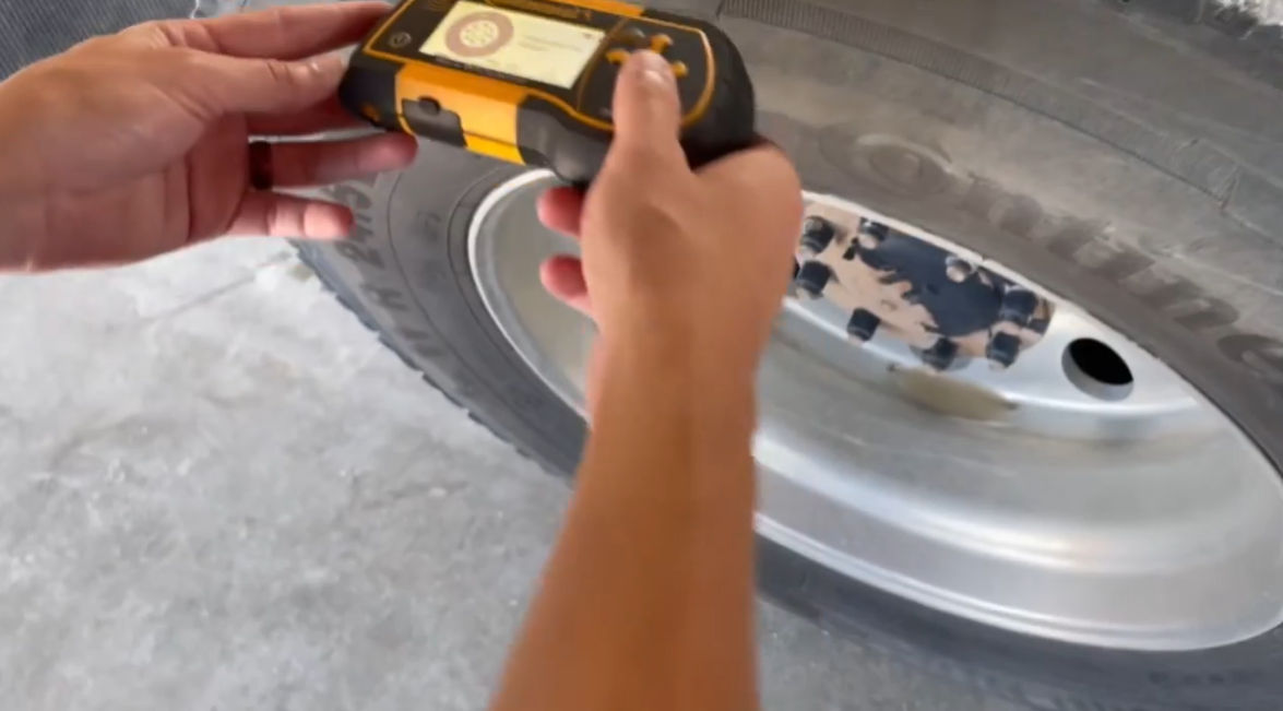 How to Program a Tire Mounted Sensor with the Handheld Tool