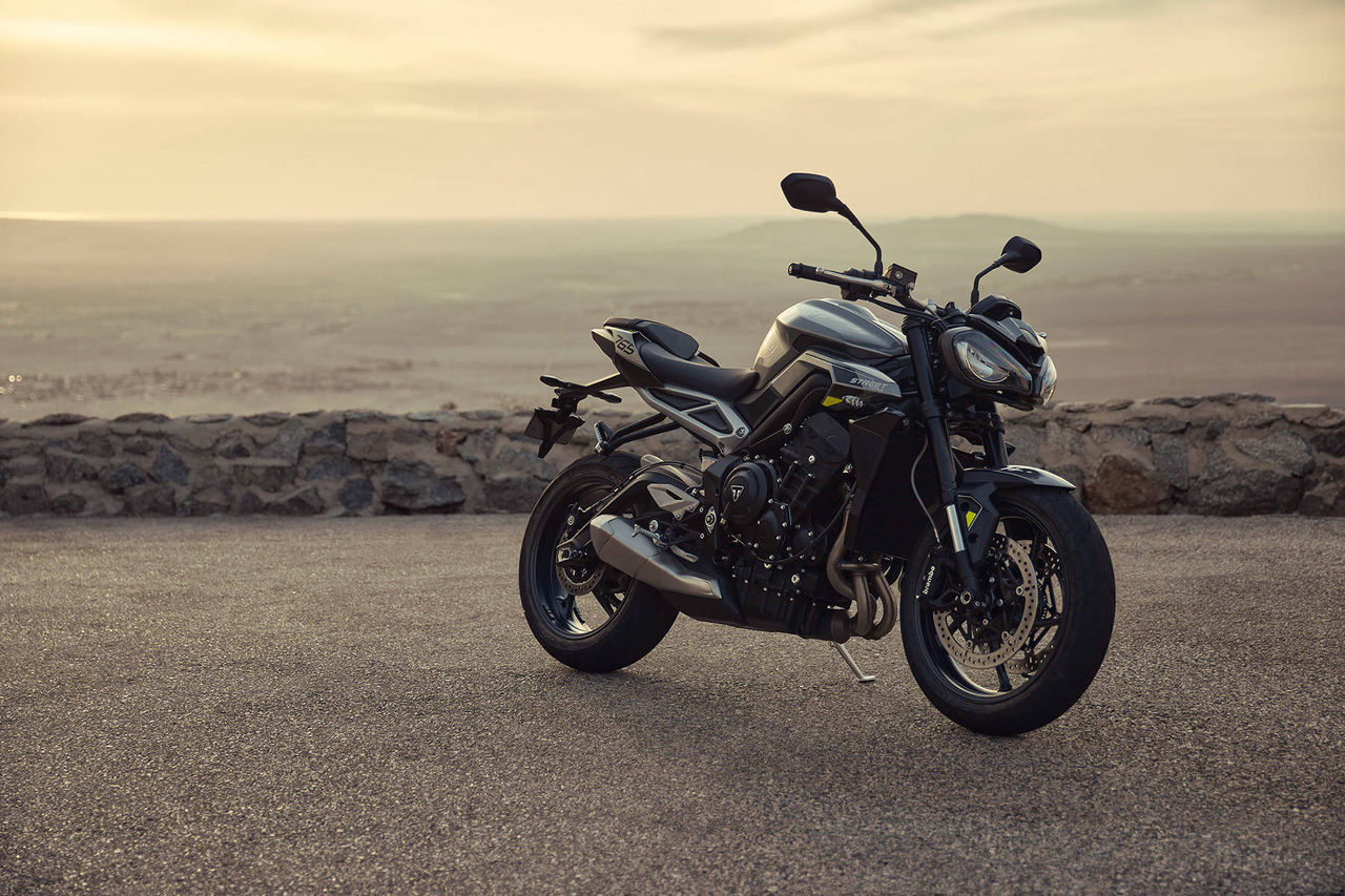 ContiRoad : le pneu idéal pour la Triumph Street Triple R 2023