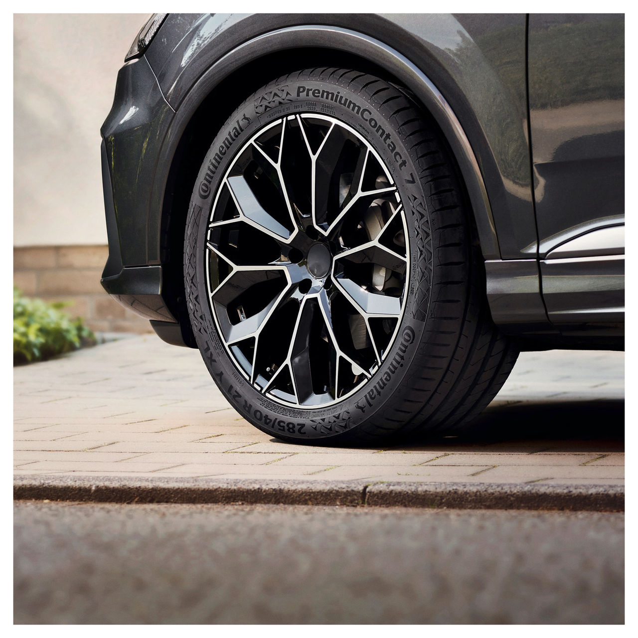 AUTO BILD Sommerreifentest 2025: Continental PremiumContact 7 „vorbildlich“