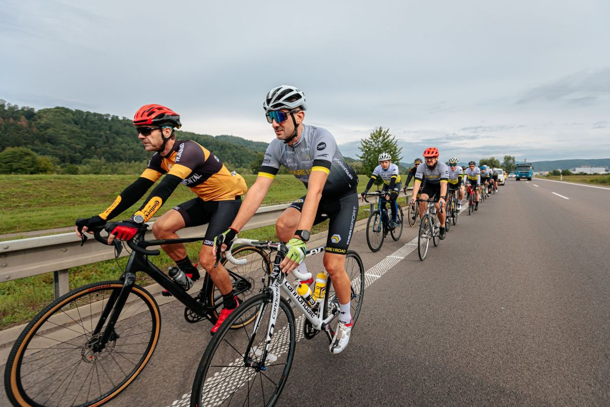 Cyklisti sa vydajú na cesty s posolstvom #ShareTheRoad. Prieskum ukázal nedostatočnú znalosť cestných predpisov 