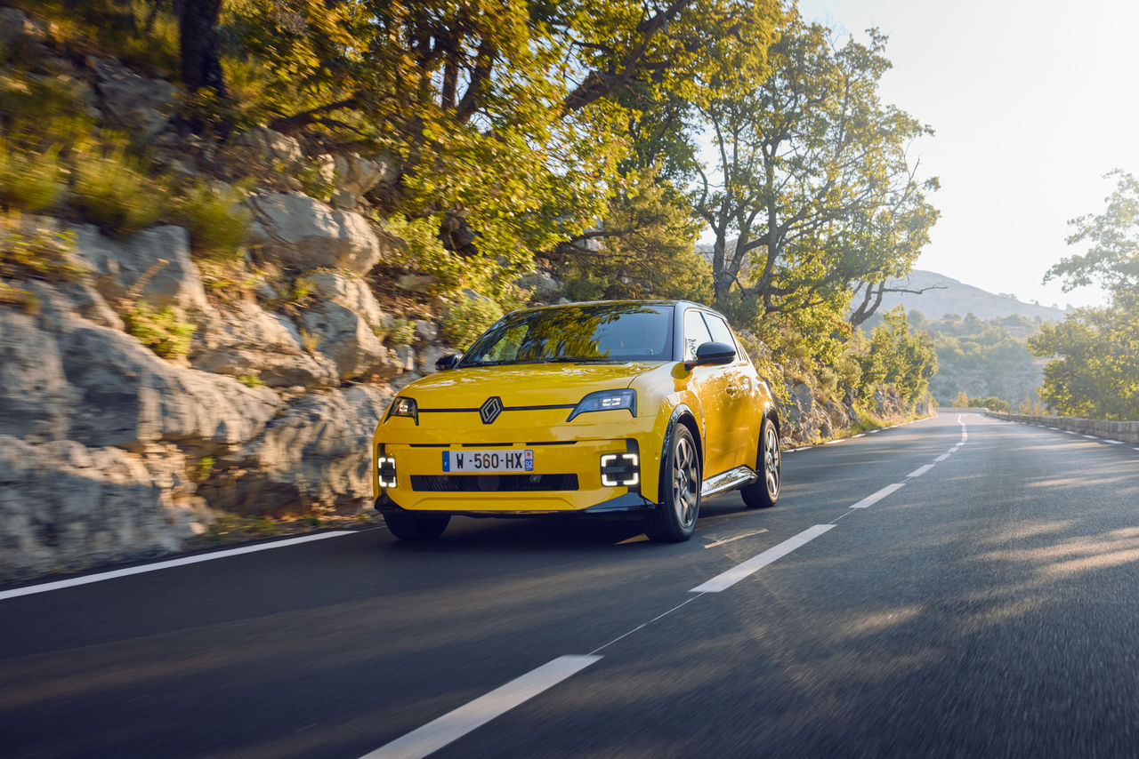 La nouvelle Renault 5 équipée de pneus Continental