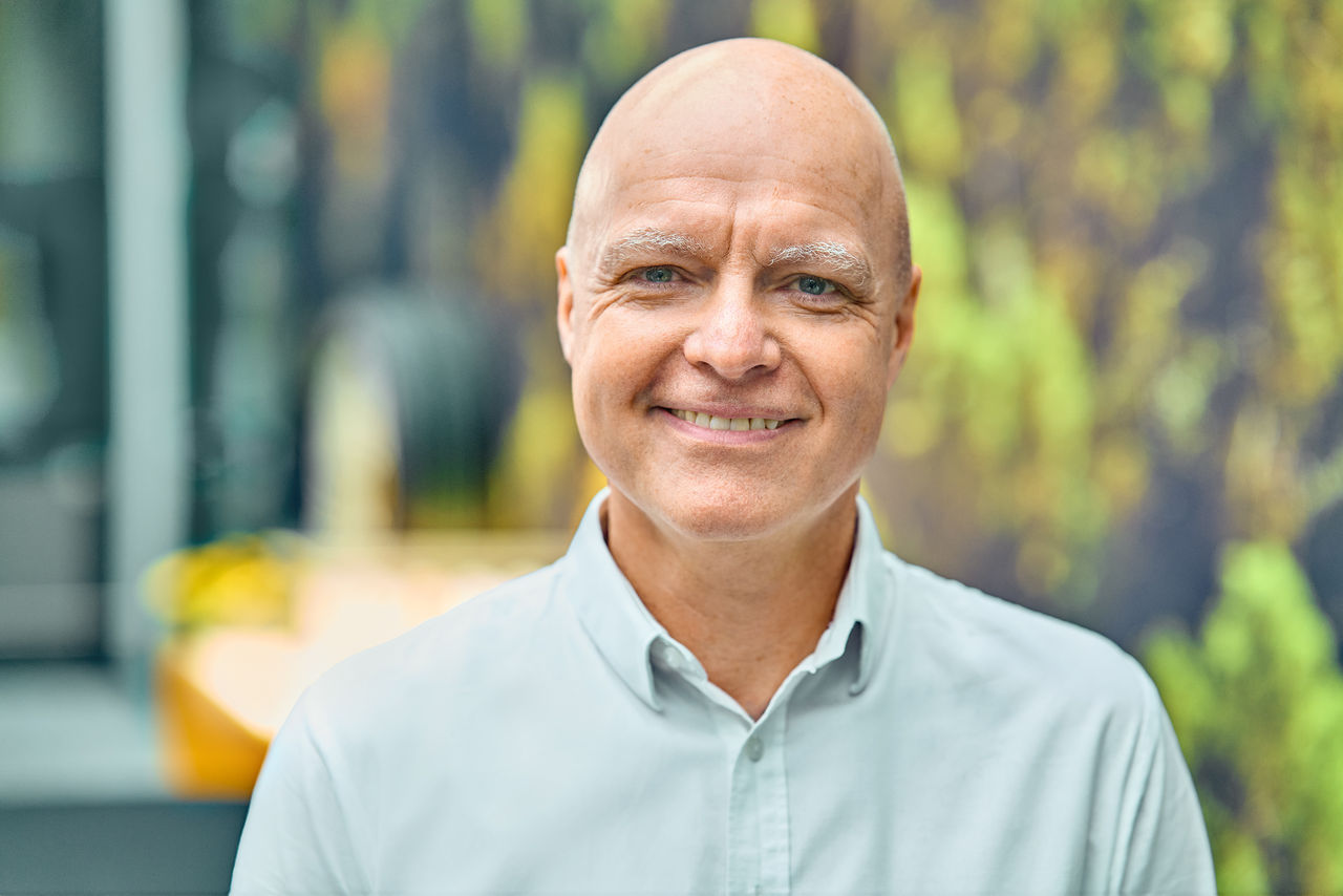 Portrait Dr. Hajo Weinreich, Mischungsentwicklung Ultra High Performance Tires (UHP) bei Continental