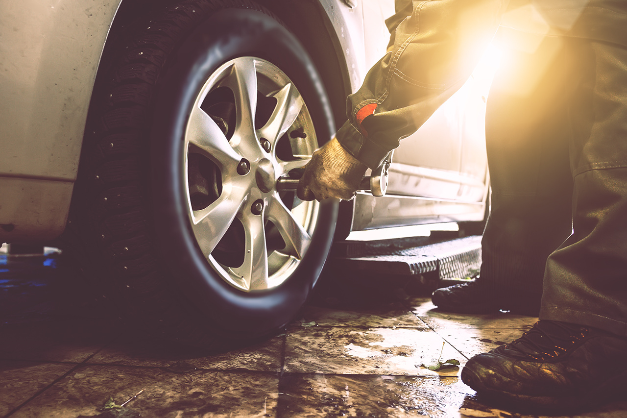 Changing tyres