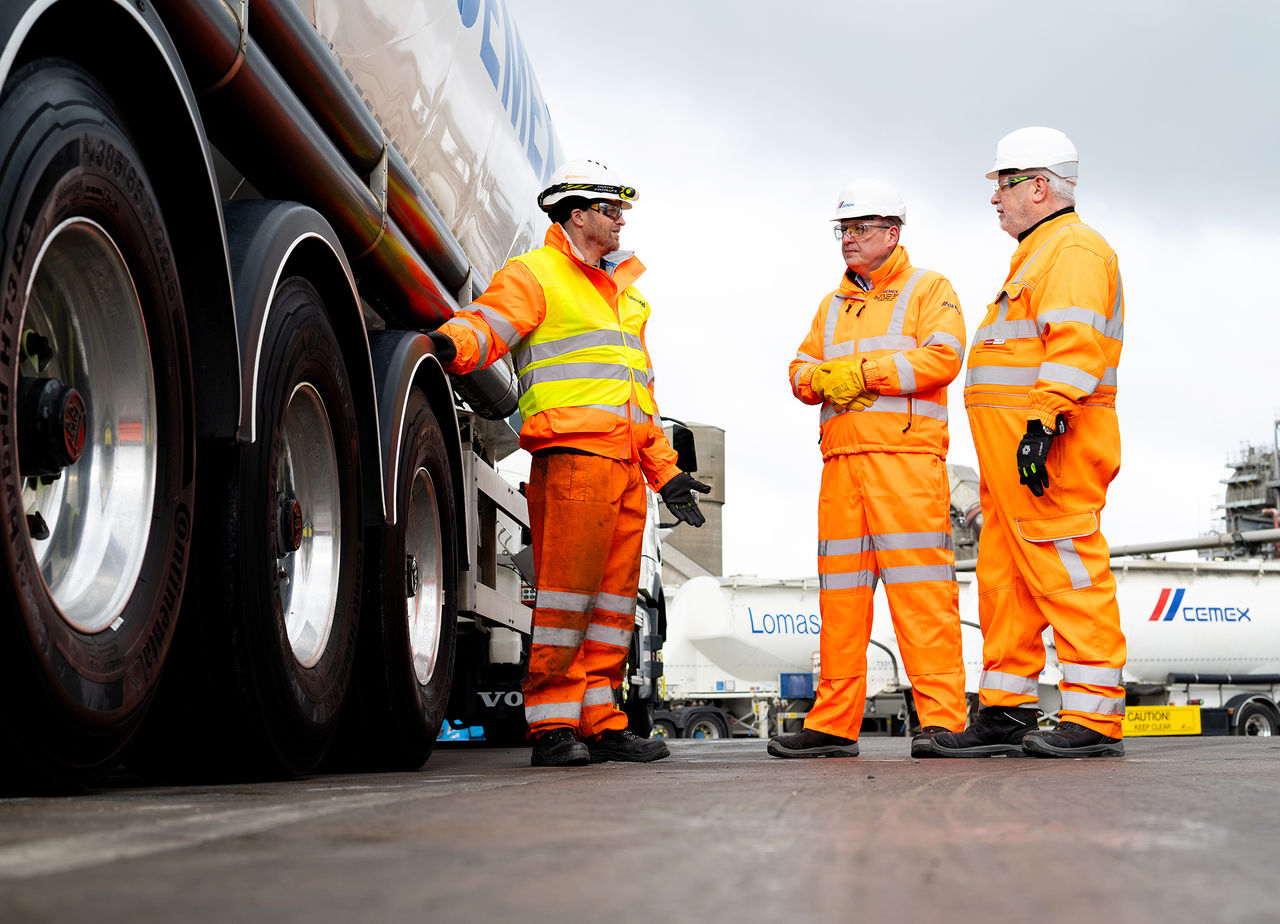 The building materials company Cemex in the UK has been successfully relying on Continental's comprehensive tire solutions for more than a decade.