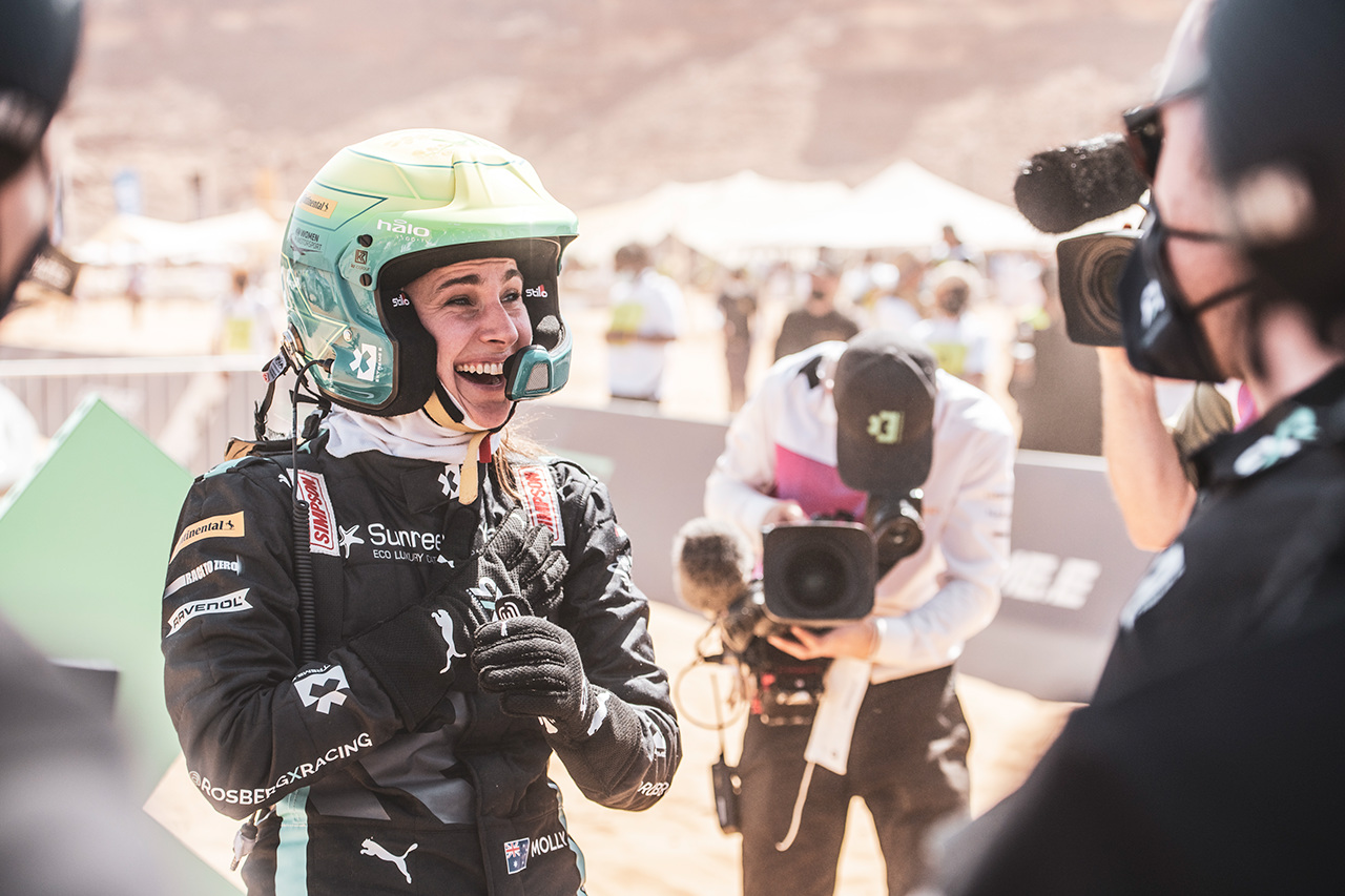 ALULA, SAUDI ARABIA - APRIL 04: Molly Taylor (AUS), Rosberg X Racing during the Desert X-Prix at AlUla on April 04, 2021 in AlUla, Saudi Arabia. (Photo by Charly Lopez / LAT Images)