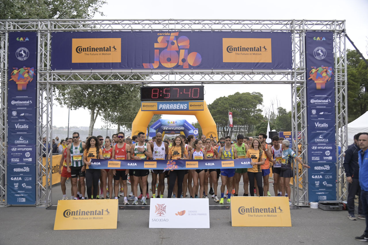 Atletas partem na Continental Corrida de São João
