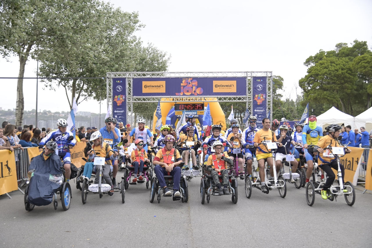 Atletas na partida da Continental Corrida de São João