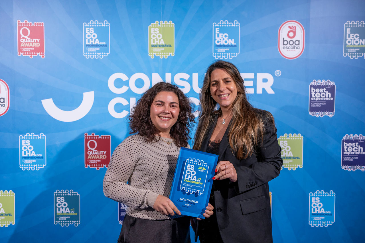Mariana Oliveira (Communication Manager) e Fátima Silva (PR & Events) recebem o Galardão Escolha Consumidor 2026.