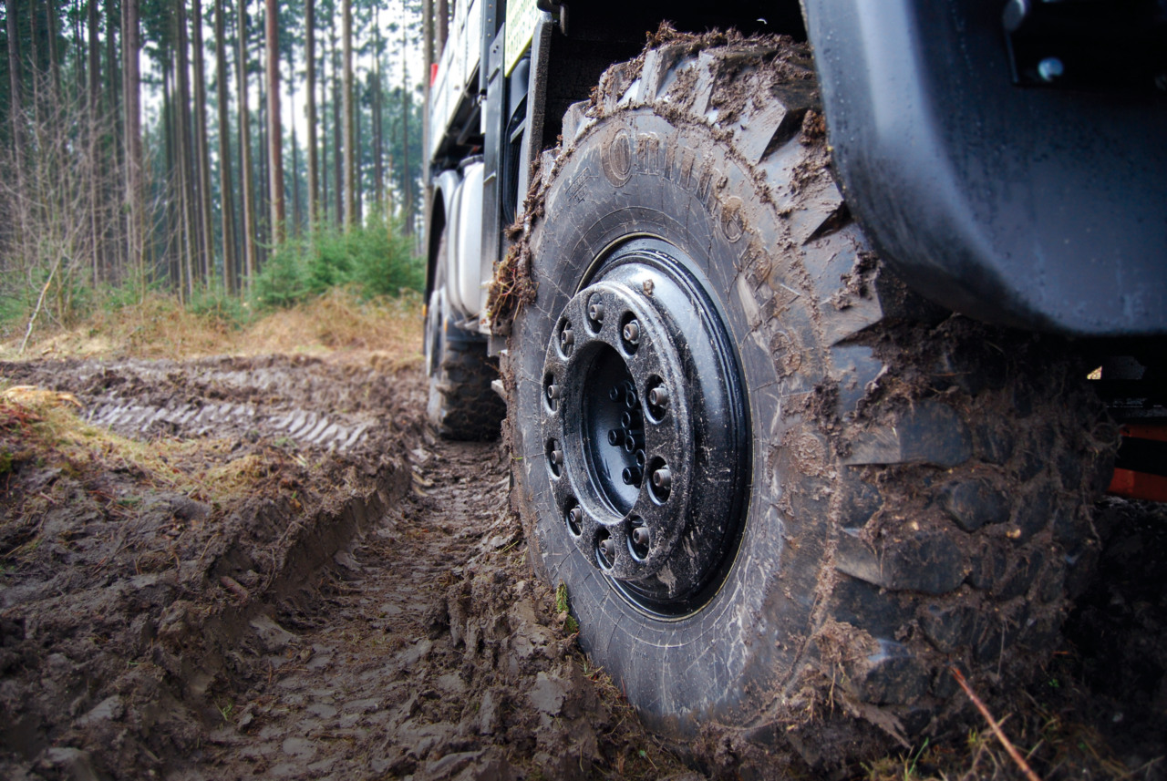 Continental - MultiPurposeTires (MPT Tires) KeyVisual MPT81 tire in mud