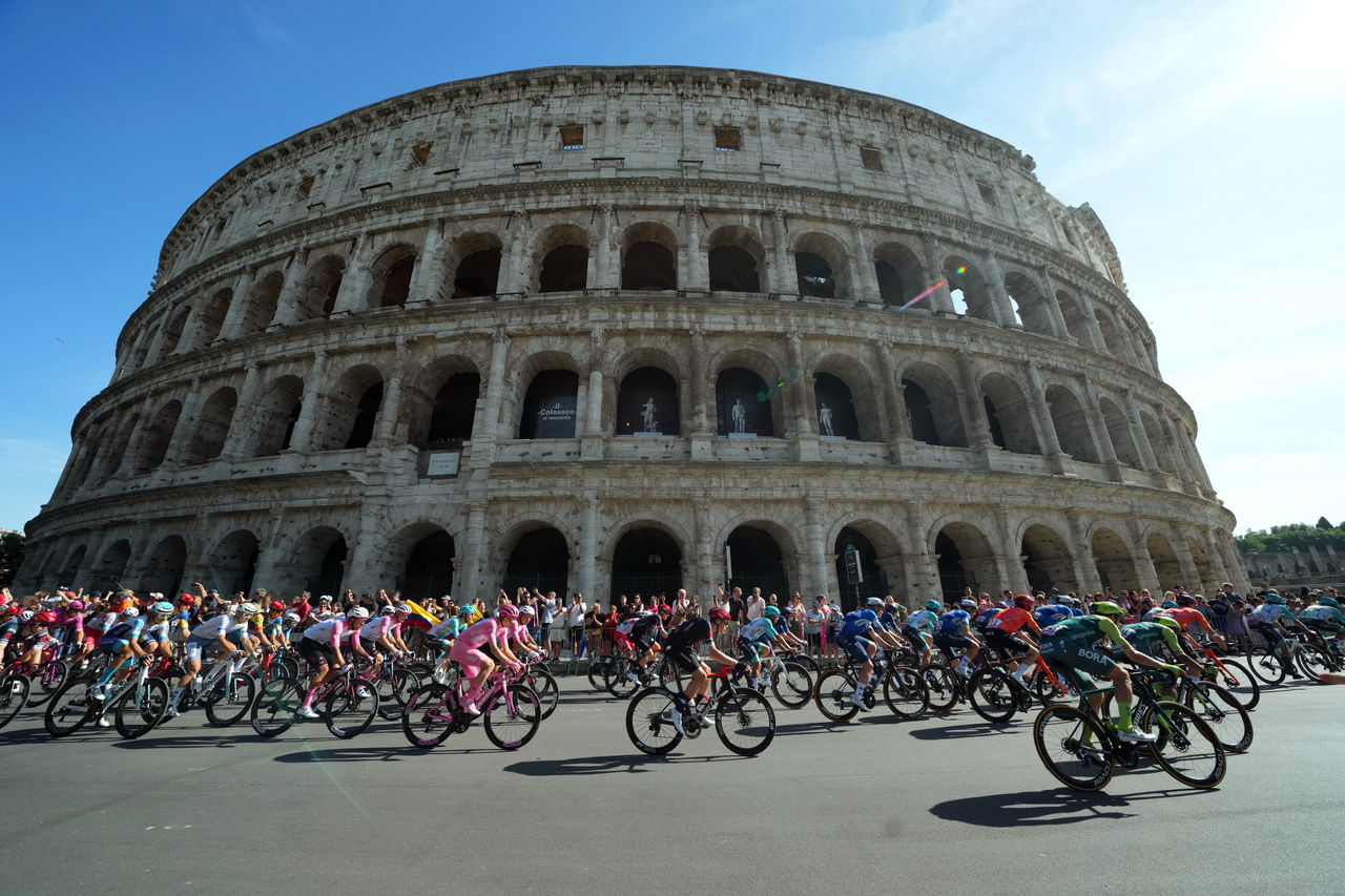 The pack rides in front of the colosseum during the stage 21 of the of the Giro d'Italia from Rome to Rome, Italy. Sunday, May 26, 2024 Sport cycling  (Photo by Gian Mattia D'Alberto/Lapresse)