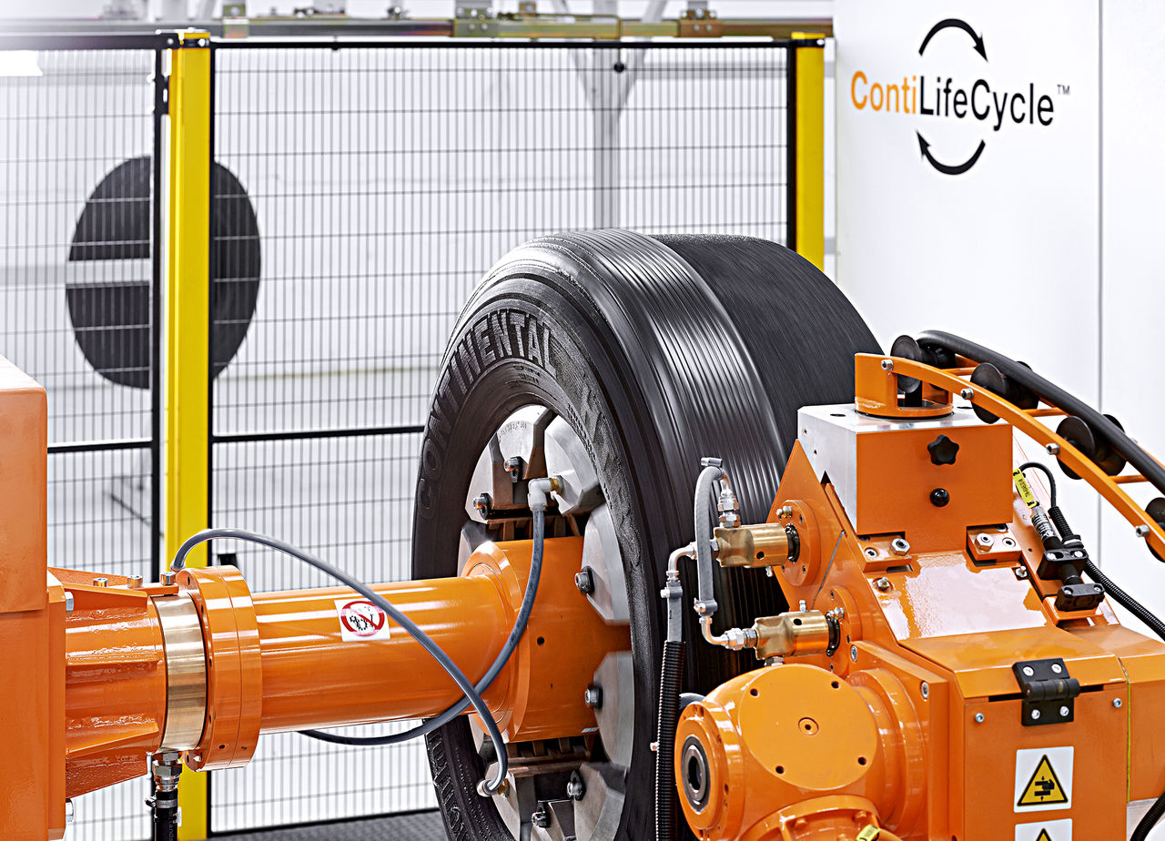 ContiLifeCycle Cold Retread